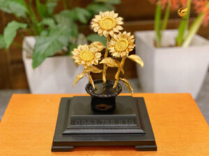 Biểu trưng cây hoa hướng dương dát vàng 24k